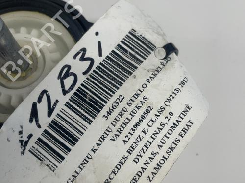 Left rear window motor MERCEDES-BENZ E-CLASS (W213) E 200 4-matic (213.043) | BP37063233E23 - Image 2