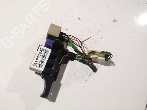 Used Fuse box Fuse box TOYOTA AVENSIS (_T25_) 2.2 D-CAT (ADT251_, ADT251R) (177 hp) 32565124 32565124