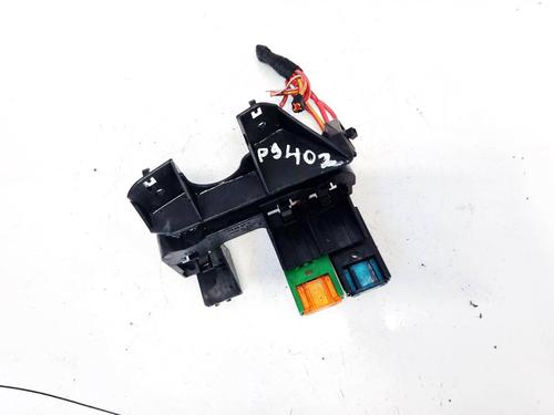 fuse-box-audi-a4-b6-8e2-2000-2001-2002-2003-2004-2005-32951702 main image