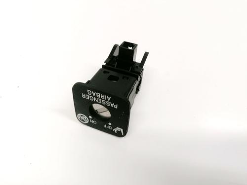 Used Switch Switch TOYOTA AVENSIS Saloon (_T27_) 2.0 D-4D (ADT270_, ADT270R) (126 hp) 32890670 32890670