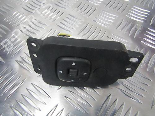 Comando specchietti Comando specchietti MAZDA MPV II (LW) 2.3 (LW3W) (141 hp) 35668679 35668679