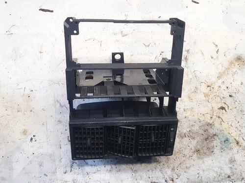 air-vent-audi-80-b4-saloon-8c2-1991-1992-1993-1994-1995-32878299 main image