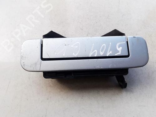 front-right-exterior-door-handle-audi-a4-b5-8d2-1994-1995-1996-1997-1998-1999-2000-2001-35855946 main image