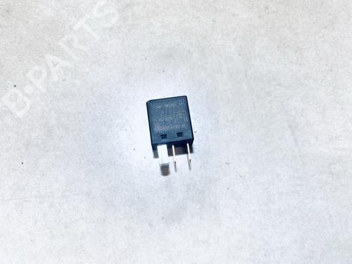 Used Electronic sensor Electronic sensor MITSUBISHI COLT VI (Z3_A, Z2_A) 1.3 (Z21A) (92 hp) 33067341 33067341