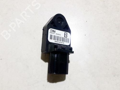Used Electronic module Electronic module TOYOTA COROLLA Verso (_E12_) 1.8 VVT-i (ZZE122_, ZZE122R) (135 hp) 33511092 33511092