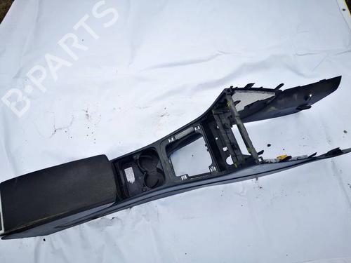 Used Armrest / Center console Armrest / Center console 36688458 36688458