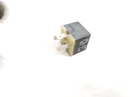 other-audi-a4-b5-8d2-1994-1995-1996-1997-1998-1999-2000-2001-33081662 main image