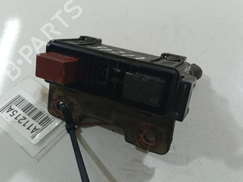 fuse-box-toyota-corolla-_e12_-2001-2002-2003-2004-2005-2006-2007-2008-33488766 main image