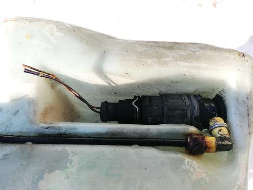 washer-pump-audi-100-c4-avant-4a5-1990-1991-1992-1993-1994-35571531 main image