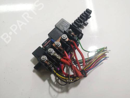 Used Fuse box Fuse box VW PASSAT B5 Variant (3B5) 1.8 (125 hp) 32972277 32972277