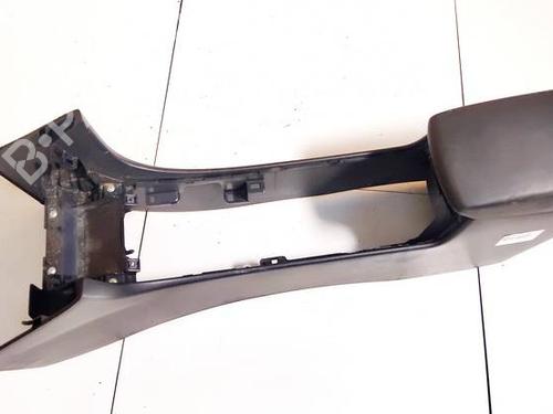 Used Armrest / Center console Armrest / Center console MAZDA 3 (BK) 1.3 (BK14) (84 hp) 35047202 35047202