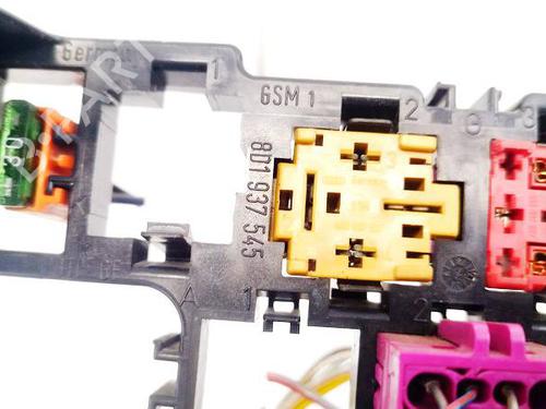 Fuse box AUDI A4 B5 (8D2) 2.4 | BP32587615E1