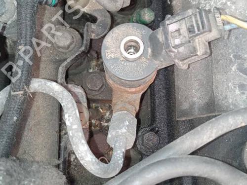 Used Injector Injector TOYOTA YARIS (_P9_) 1.4 D-4D (NLP90_, NLP90R) (90 hp) 35218820 35218820