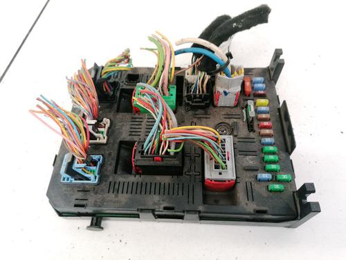 Used Fuse box Fuse box CITROËN C5 II (RC_) 1.6 HDi (RC8HZB) (109 hp) 32913039 32913039