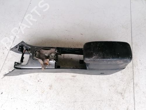 Used Armrest / Center console Armrest / Center console MAZDA 6 Saloon (GG) 2.0 (GGEP, GG10) (141 hp) 35569154 35569154