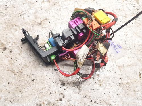 Fuse box AUDI A6 C5 (4B2, 4B4) 2.5 TDI quattro | BP33089828E1 - Image 3