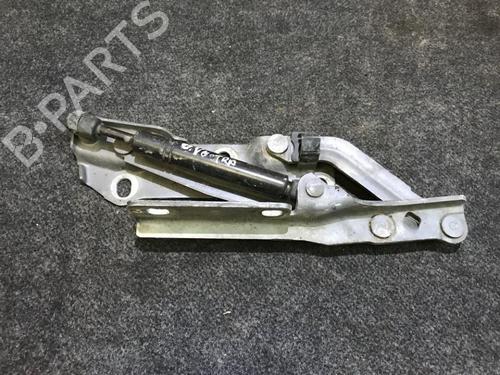 Used Hinge/Door check strap Hinge/Door check strap OPEL VECTRA B (J96) 2.0 i (F19) (112 hp) 35662660 35662660
