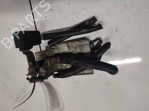Used Fuse box Fuse box PEUGEOT 4007 (VU_, VV_) 2.2 HDi (156 hp) 32571637 32571637
