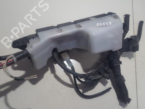 Used Fuse box Fuse box TOYOTA COROLLA Verso (_E12_) 1.8 VVT-i (ZZE122_, ZZE122R) (135 hp) 33511069 33511069