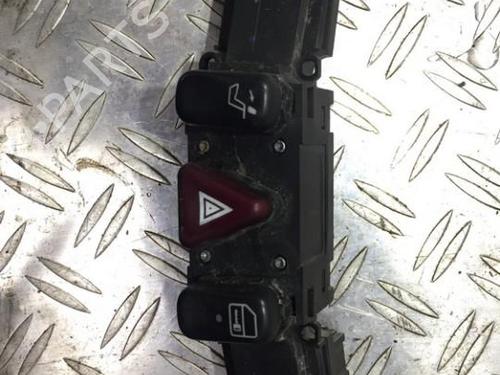 Used Warning switch Warning switch MERCEDES-BENZ S-CLASS (W220, V220) S 320 (220.065, 220.165) (224 hp) 35657834 35657834