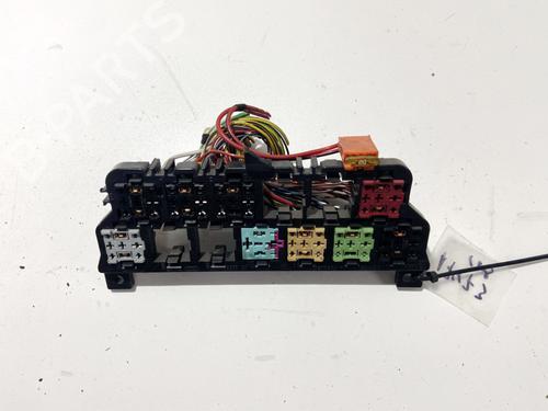Used Fuse box SKODA SUPERB I (3U4) 1.9 TDI (130 hp) 32893560