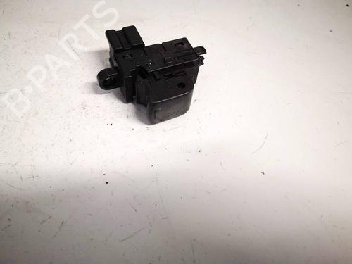 Used Switch Switch NISSAN QASHQAI I (J10, NJ10) 1.5 dCi (106 hp) 32623724 32623724