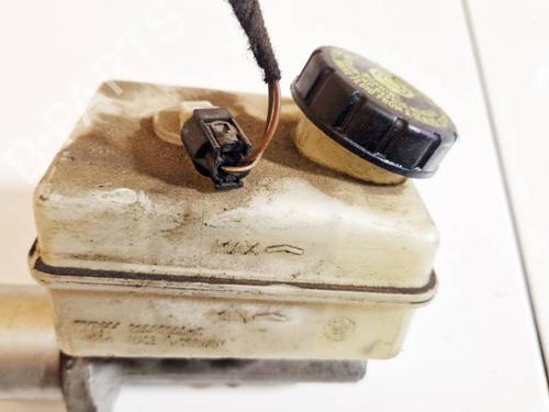 Used Brake fluid reservoir Brake fluid reservoir 34966096 34966096