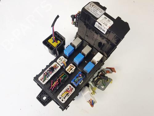 Used Fuse box Fuse box HYUNDAI SANTA FÉ I (SM) 2.0 CRDi (113 hp) 33090995 33090995