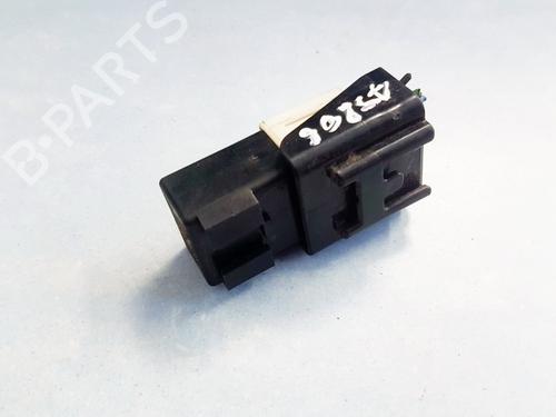 Used Other Other MAZDA MPV II (LW) 2.0 (LWEW) (122 hp) 33106052 33106052