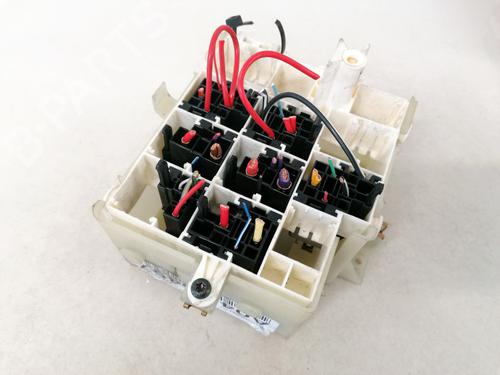 Used Fuse box Fuse box SAAB 9-5 (YS3E) 2.3 Turbo (230 hp) 33081897 33081897
