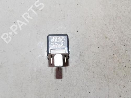 Used Electronic sensor Electronic sensor TOYOTA COROLLA Verso (ZER_, ZZE12_, R1_) 2.2 D-4D (AUR10_, AUR10R) (136 hp) 33517375 33517375