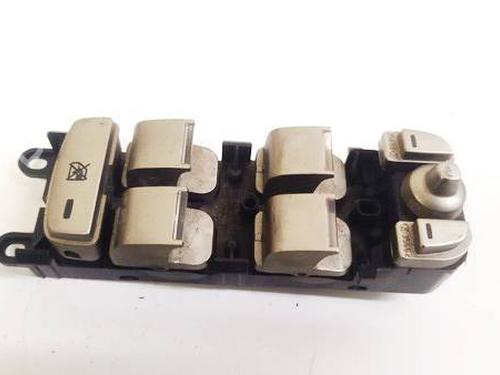 Used Switch Switch JAGUAR XF I (X250) 2.7 D (207 hp) 32612807 32612807