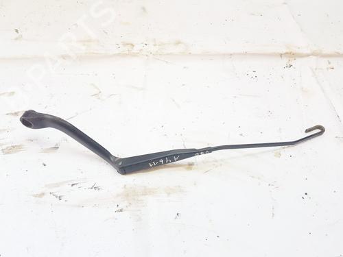 Used Front windshield wiper arm Front windshield wiper arm VOLVO V70 I (875, 876) 2.5 TDI (140 hp) 33523595 33523595