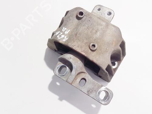Used Engine mount Engine mount VW BORA I (1J2) 1.9 TDI (90 hp) 33071287 33071287