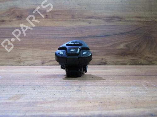 Used Steering wheel controls Steering wheel controls 35651135 35651135
