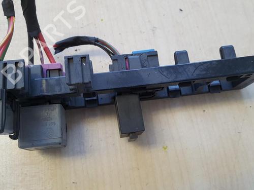 fuse-box-vw-passat-b6-3c2-2005-2006-2007-2008-2009-2010-2011-33504219 main image