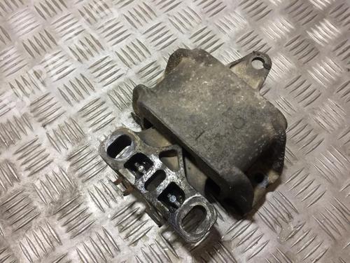 Used Engine mount Engine mount VW GOLF IV (1J1) 1.9 SDI (68 hp) 33495572 33495572
