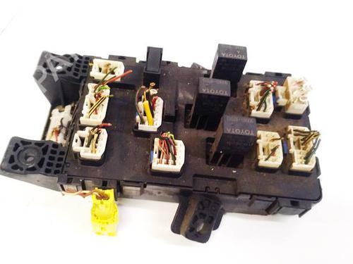 Used Fuse box Fuse box TOYOTA AVENSIS (_T22_) 2.0 D-4D (CDT220_, CDT220R) (110 hp) 32621404 32621404