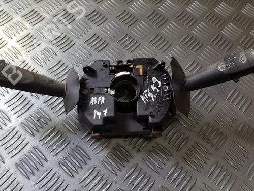 Used Warning switch Warning switch ALFA ROMEO 147 (937_) 1.6 16V T.SPARK (937.AXA1A, 937.AXB1A, 937.BXB1A) (120 hp) 35672662 35672662