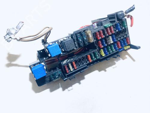Used Fuse box Fuse box MERCEDES-BENZ A-CLASS (W168) A 170 CDI (168.008) (90 hp) 33086467 33086467