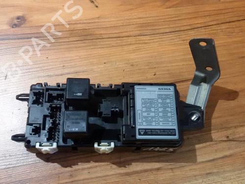 Used Fuse box Fuse box VOLVO S40 I (644) 1.9 DI (115 hp) 33508089 33508089