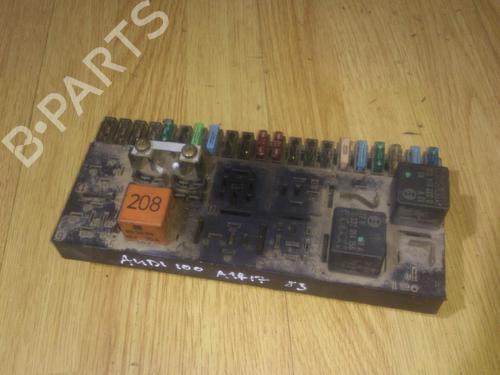 Used Fuse box Fuse box AUDI 100 C3 Saloon (443, 444) 2.0 D Turbo (87 hp) 33496327 33496327