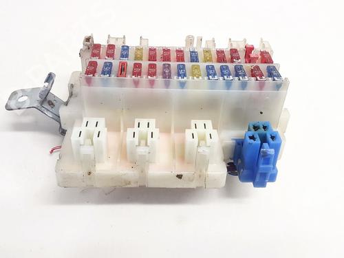 Used Fuse box NISSAN PRIMERA (P10) 2.0 16V (116 hp) 33104938