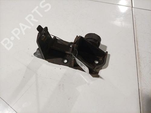 Supporto Supporto TOYOTA COROLLA Verso (ZER_, ZZE12_, R1_) 2.2 D-4D (AUR10_, AUR10R) (136 hp) 33895483 33895483