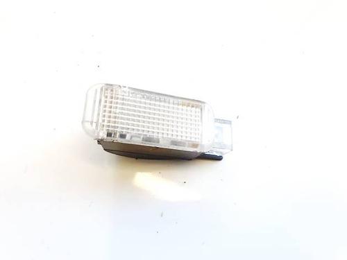 Innerbelysning Innerbelysning VW PHAETON (3D1, 3D2, 3D3, 3D4, 3D6, 3D7, 3D8, 3D9) 3.0 V6 TDI 4motion (240 hp) 34758070 34758070