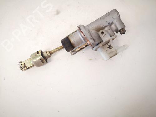 clutch-slave-cylinder-toyota-corolla-saloon-_e12_-2000-2001-2002-2003-2004-2005-2006-2007-2008-35423668 main image