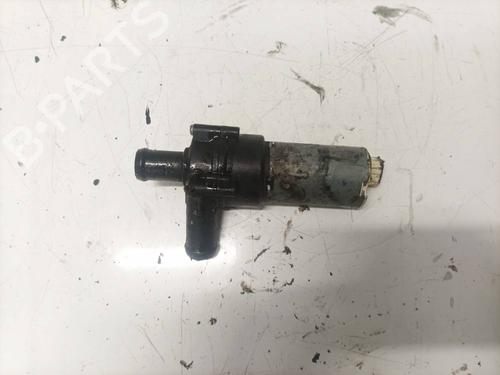 Used Auxiliary water pump Auxiliary water pump VW TRANSPORTER T4 Van (70A, 70H, 7DA, 7DH) 1.9 TD (68 hp) 35174182 35174182