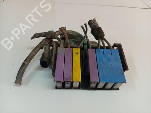 fuse-box-opel-zafira-a-mpv-t98-1999-2000-2001-2002-2003-2004-2005-2006-33918323 main image