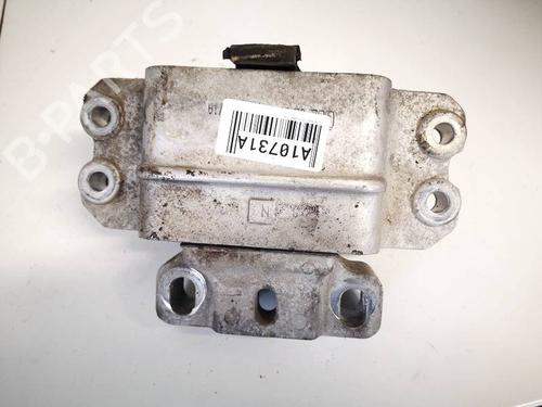Used Engine mount Engine mount VW GOLF V (1K1) 1.9 TDI (105 hp) 32557671 32557671