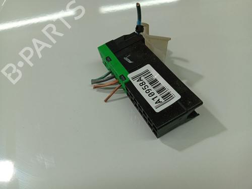 Fuse box PEUGEOT 407 (6D_) 2.0 (6DRFNB, 6DRFNE) | BP32536801E1 - Image 2